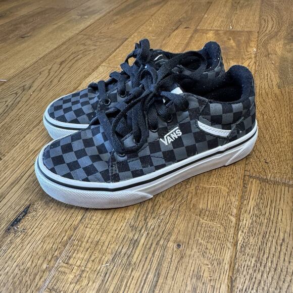 VAN's Classic Checkerboard Lace-up Skate Shoe 13 Youth Black & Grey - Picture 2 of 6
